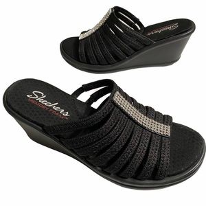 Skechers 7M Memory Foam Black Strappy Wedges